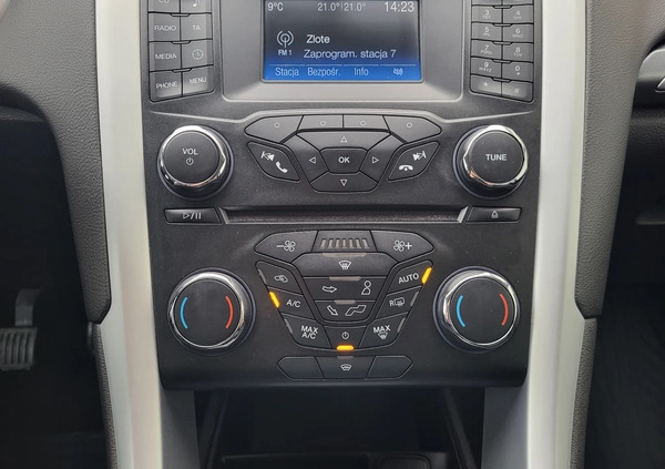 Ford Mondeo cena 52800 przebieg: 162000, rok produkcji 2017 z Nekla małe 232